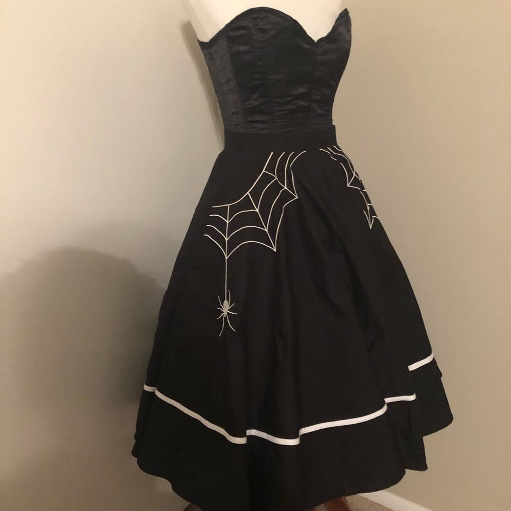 Hell Bunny Miss Muffet swing skirt